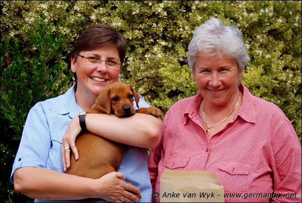 "Bella" with Hanlie and Hester in South Africa