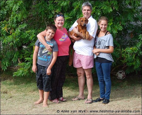 Heshimayakimba Iri Itongo with family